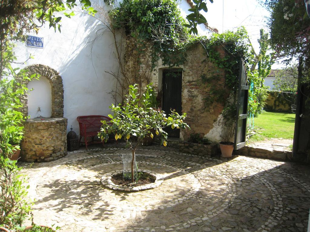 Posada Del Castano Castano de Robledo Exterior photo